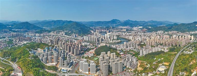 “一城三香”共同作用，推动安溪高质量发展。黄东华摄