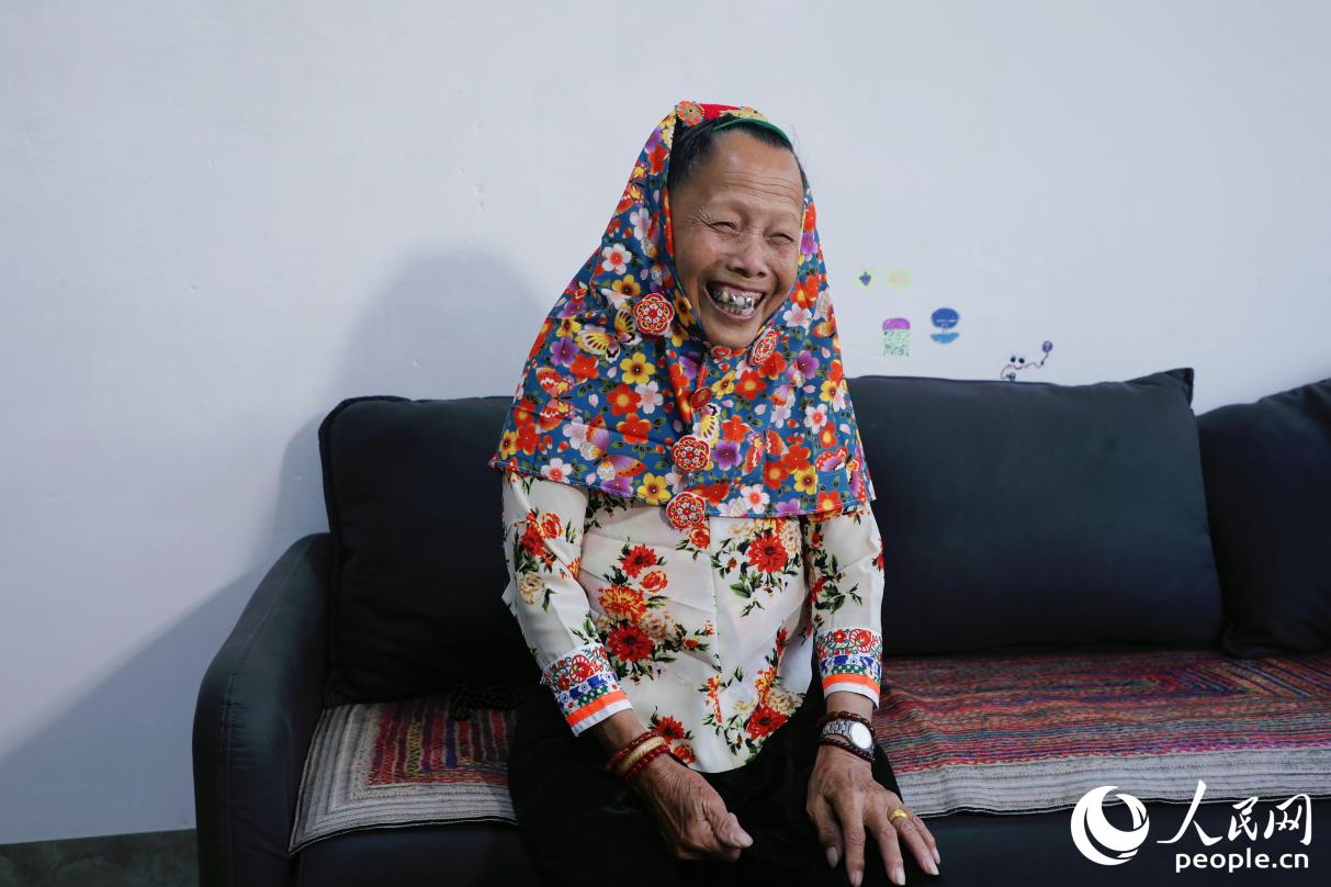 大岞村村民张秀珍曾参与渔港的建设。人民网记者 李唯一摄