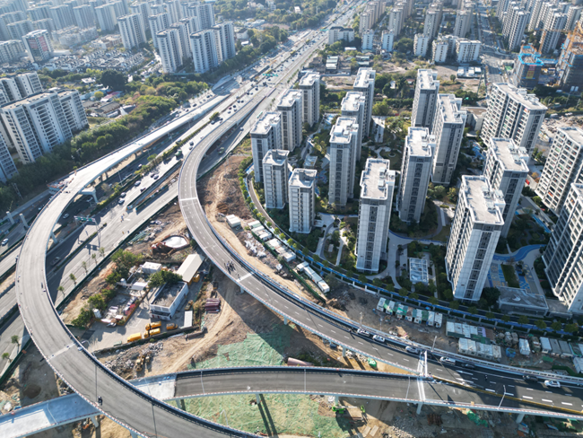 福州白湖亭立交工程A匝道通车