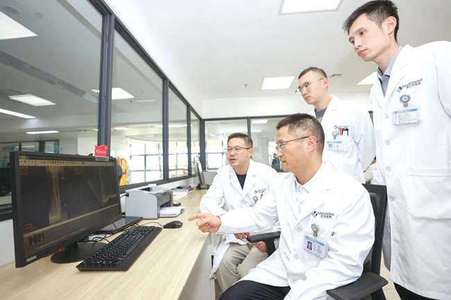 上海六院专家开展病例讨论