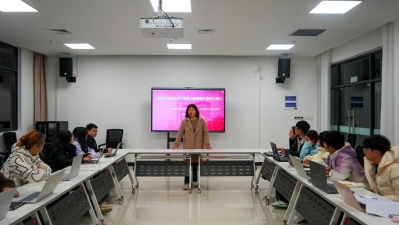 研学团老师开展习近平文化思想专题思政教学