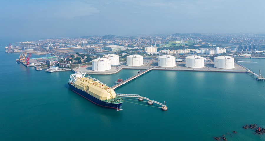 福建LNG接收站承担福建70%以上的天然气供应。陈斌摄