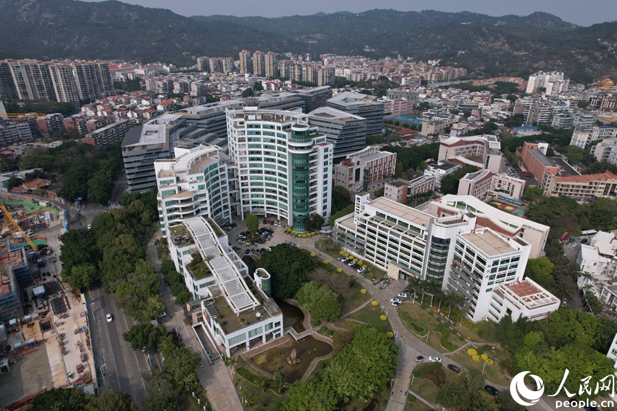 位於思明區的廈門軟件園一期，已吸引一批國內人工智能頭部企業落地。人民網記者 陳博攝