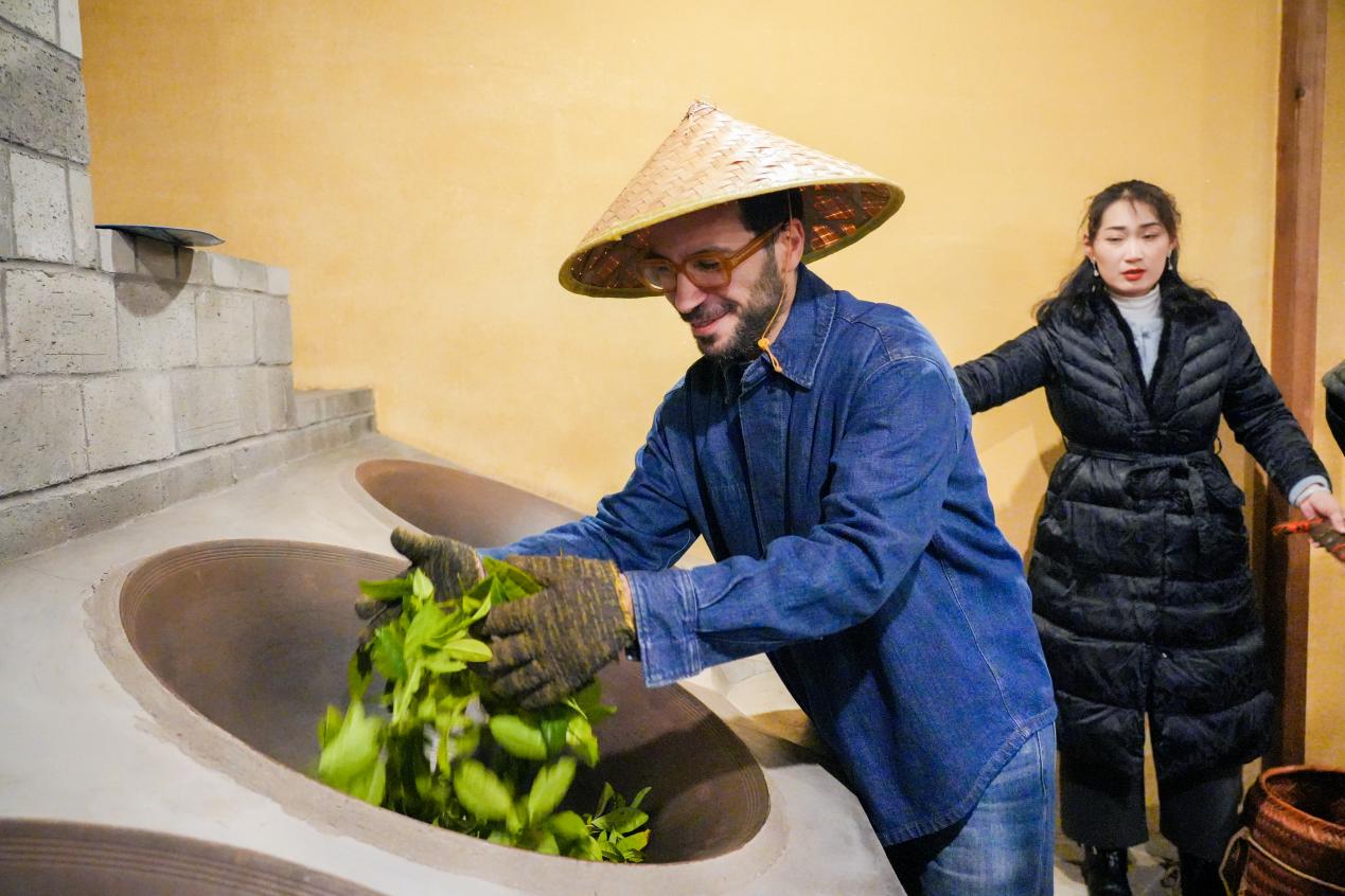 沉浸式体验杀青工序