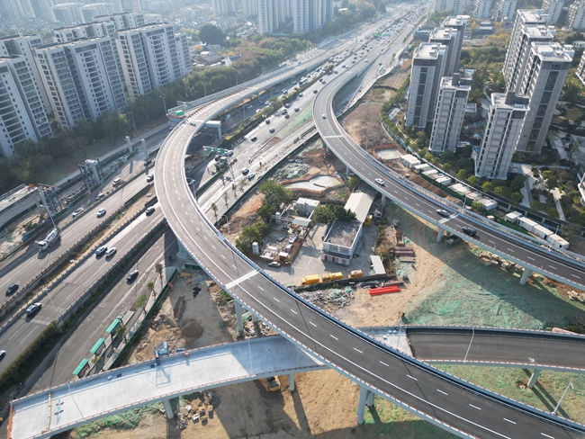 福州南二環與連江南路實現雙向無信號燈通行