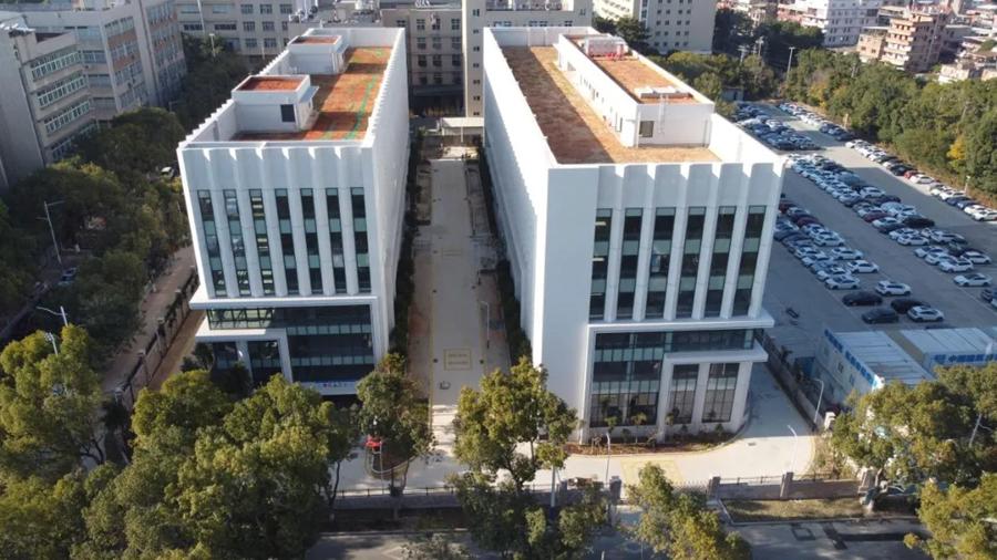 近日，泉州開發區智慧產業園及配套項目核心工程——創業大廈（研發中心）1#、2#辦公樓竣工。泉州開發區供圖