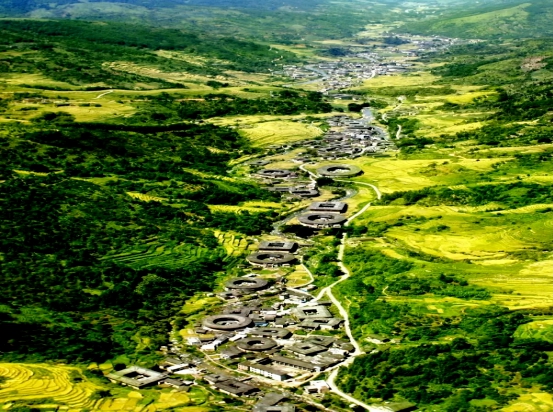 在土楼周边打造水利风景区,吸引了游客,提升了村民收入