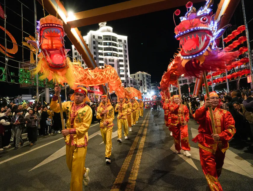 武平县百灯闹春巡游