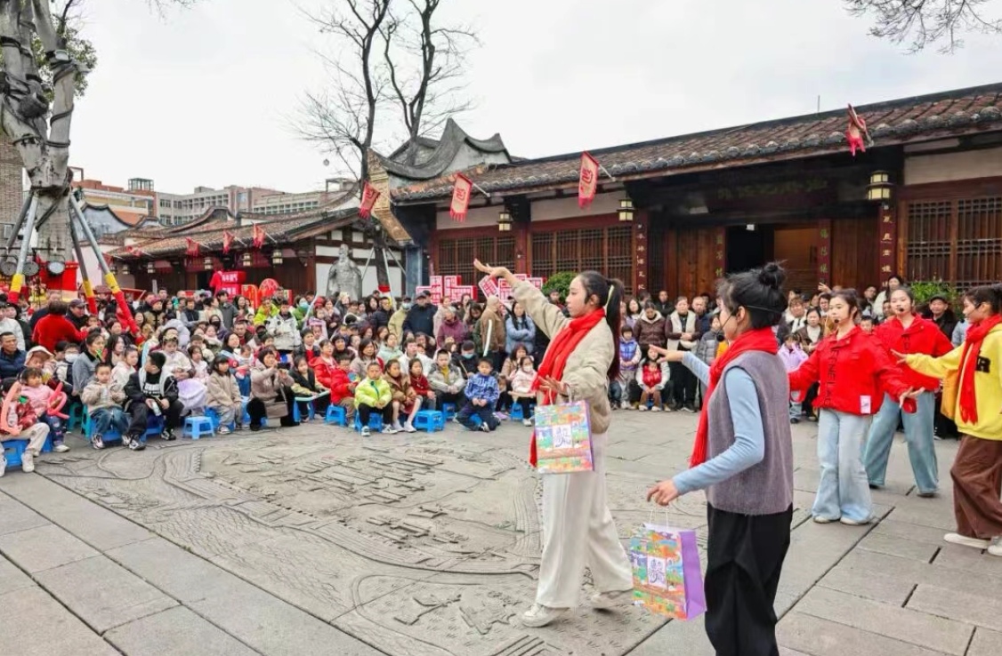 新春文化旅游月街艺展演