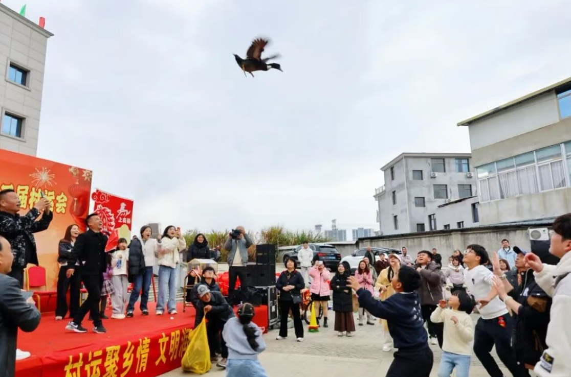 “村晚”与文明乡风活动