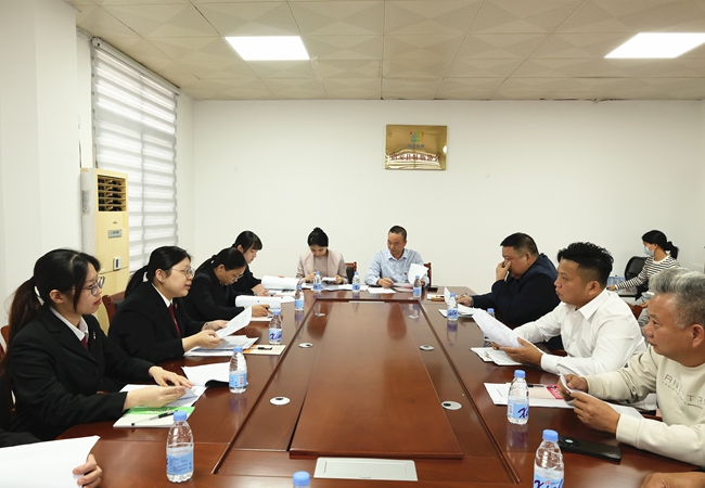 詔安縣法院走進轄區“蚝”產業一線，共同開展“法治護航‘蚝’產業”暨憲法宣傳專項活動，以司法力量賦能特色產業發展