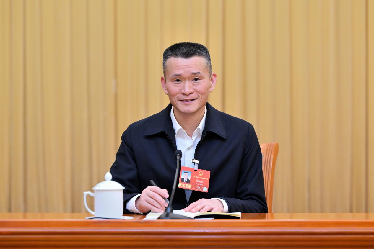 全国人大代表、盼盼食品集团总裁蔡金钗。受访者供图