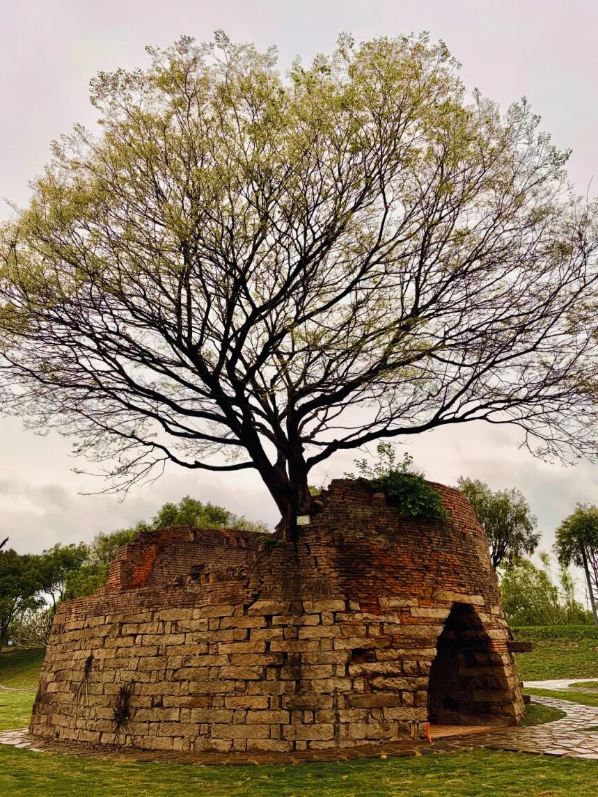 龙江颂景区内的古窑