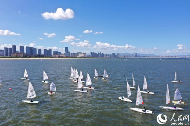 在同安举办的全国青少年帆船联赛（资料图）。人民网记者 陈博摄