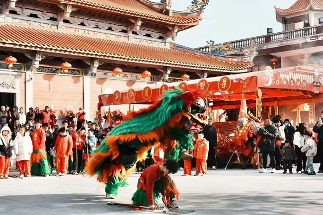 霞洲青狮阵表演