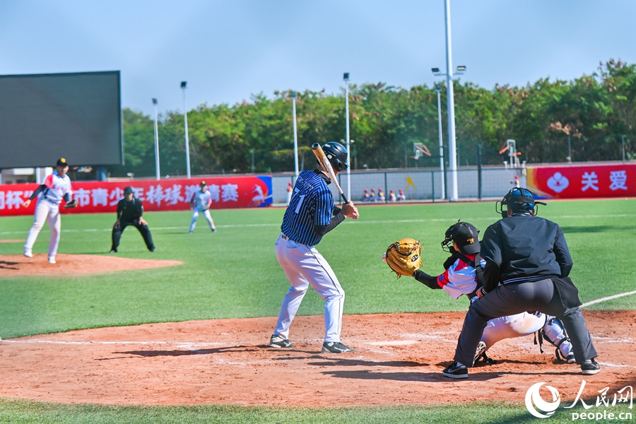 厦门通过举办棒球赛等赛事促进两岸青少年体育交流合作。人民网记者 陈博摄
