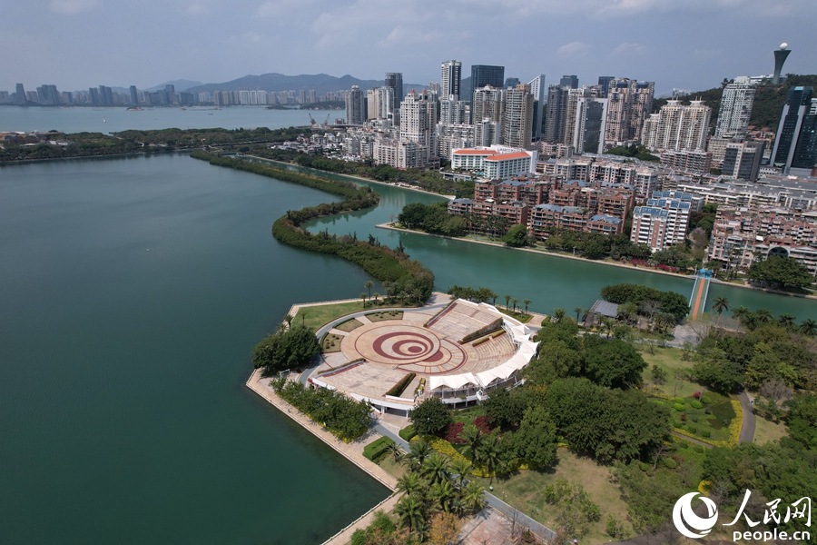 筼筜湖的治理實踐實現“生態、經濟、民生、社會”等綜合效益。人民網記者 陳博攝