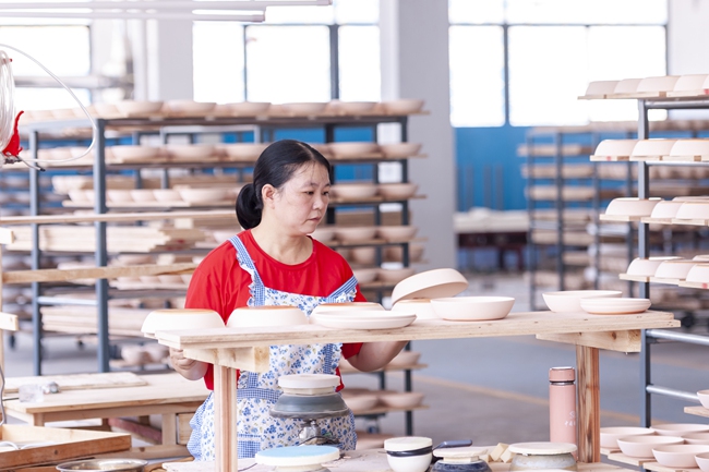 “瓷三代”李彩霞