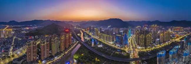 霞浦夜色美。謝玲雄攝