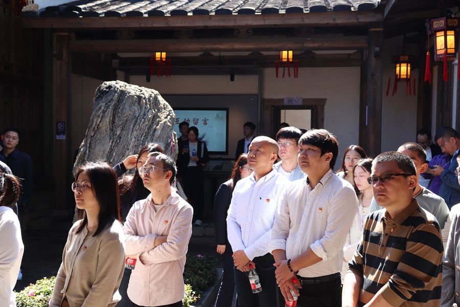 前往吴石故居聆听吴石将军的故事