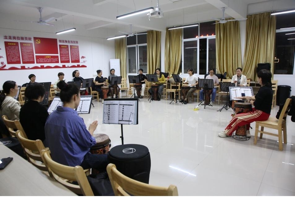 沙县开放大学“虬城夜校”手鼓班