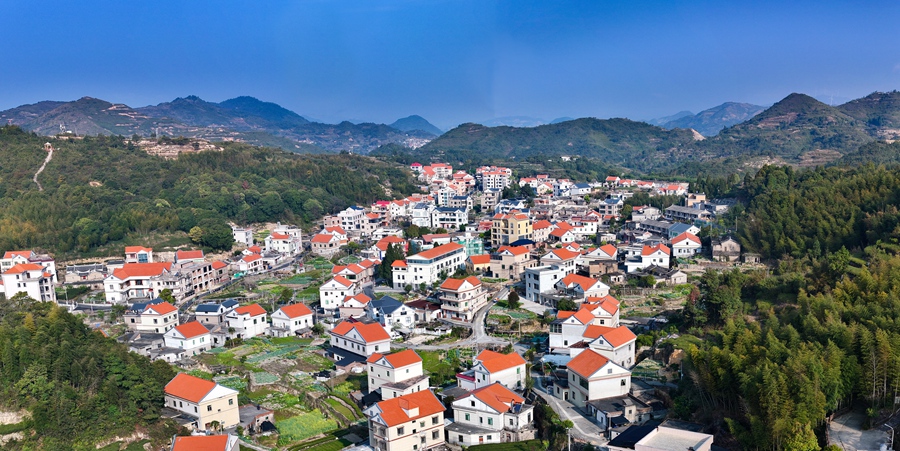 今日军营村，百姓富、生态美。夏海滨摄