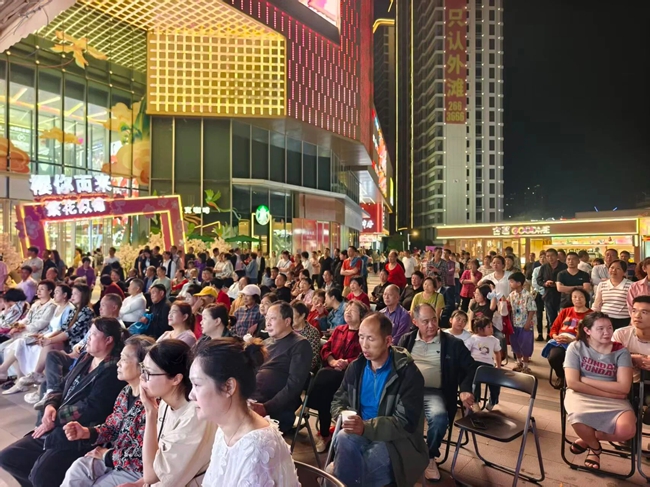 古田村唱有效带动了文化氛围，提振了夜间经济