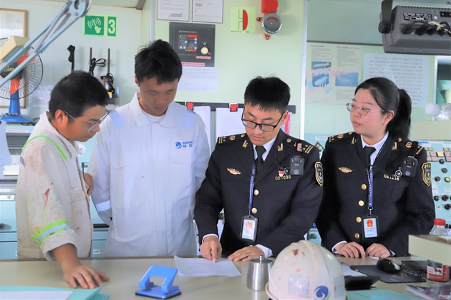 海事部门靠前服务，缩短了船舶在港停靠作业时长