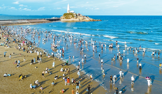 下沙海滩。包华摄