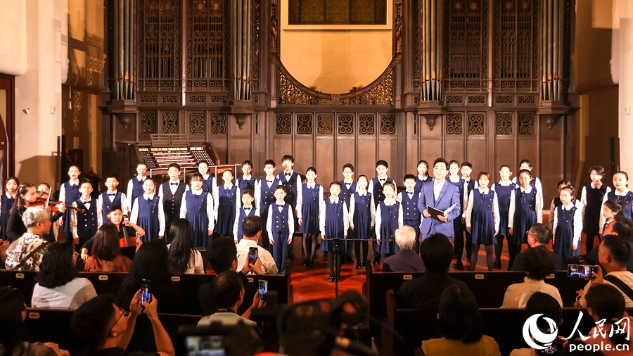 《谷雨》演唱现场。人民网记者 陈博摄