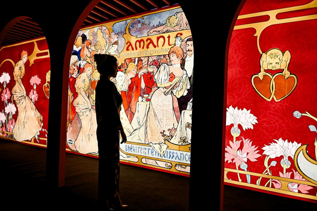 观众在看展。主办方供图