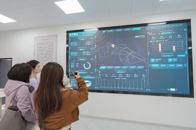 猴屿乡率先开展全乡镇数字管理试点。包华摄