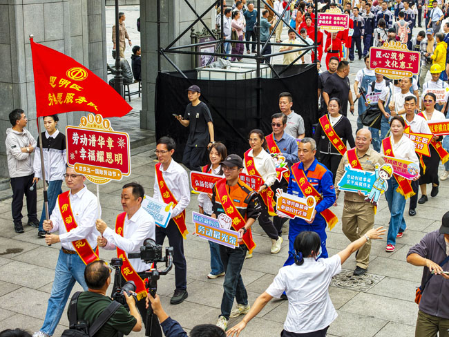 “奮斗之歌”勞動者巡禮