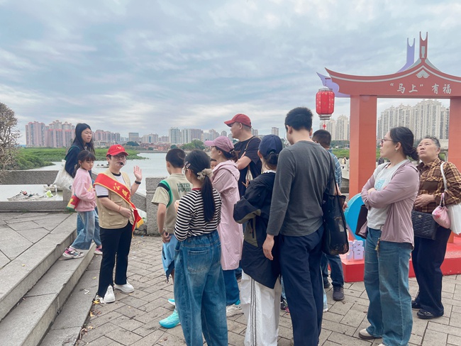 為游客開展公益講解