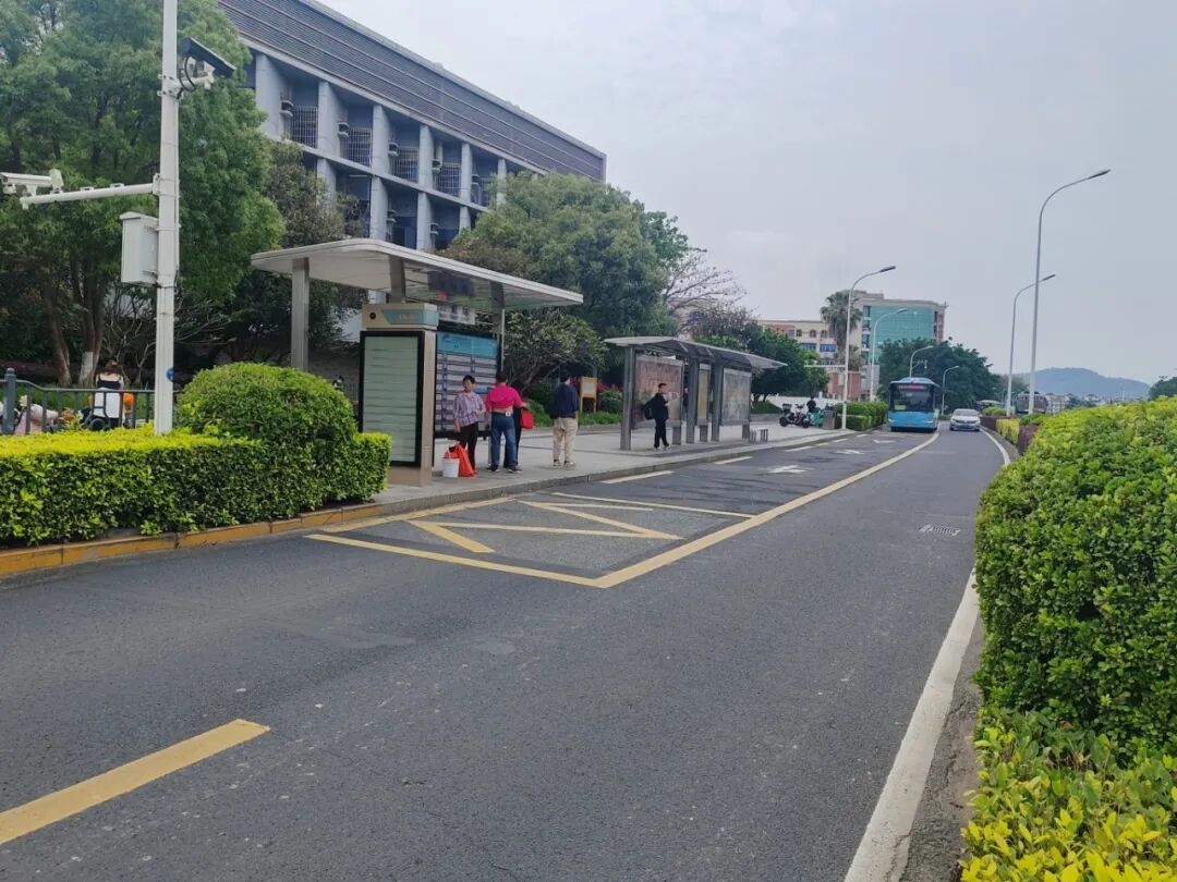 “殿前”站东侧站点施工后