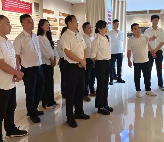 洪口鄉負責人在社會主義新洪口主題驛站開展知行課