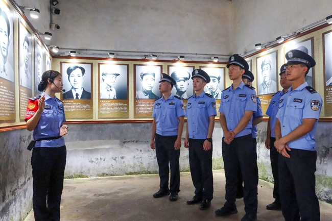 探访古田会议旧址开展红色研学