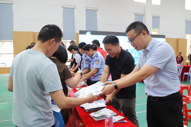 现场宣传咨询。漳州开发区供图