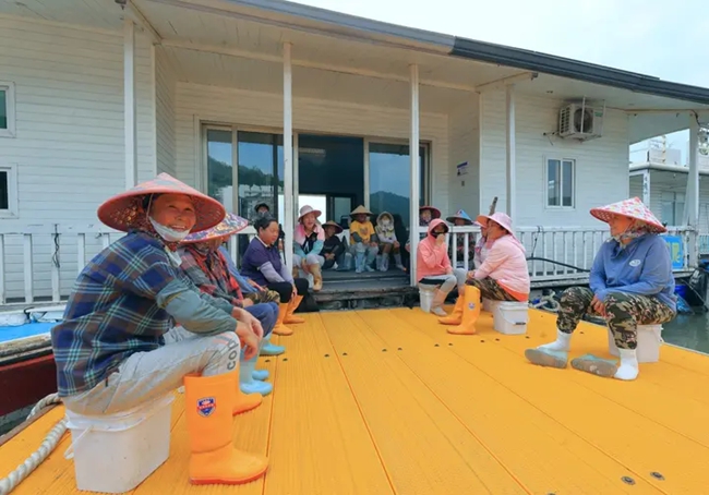 霞浦蓬勃发展的海洋经济吸引了全国各地务工者。刘岩生摄