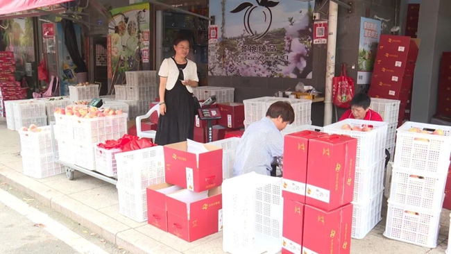 古田白凤水蜜桃受到消费者欢迎