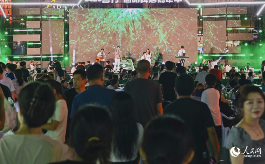 活动现场热闹非凡。人民网记者 陈博摄