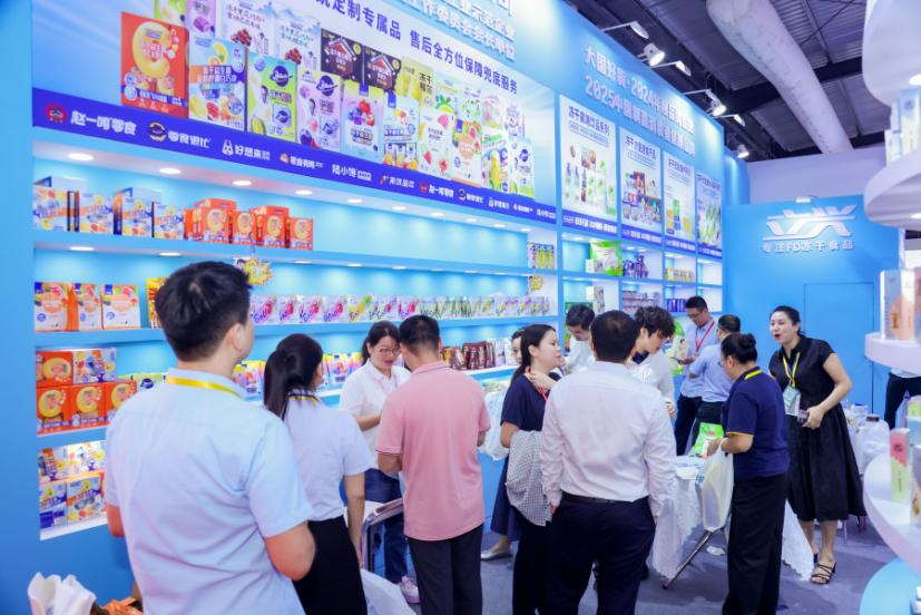 展会共计设置377个展位,展品覆盖焙烤点心、坚果、果蔬原料等上万款品类。主办方供图