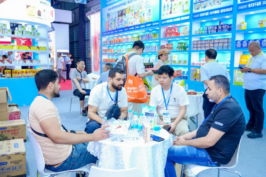 展会对外开放能级显著提升,吸引了十余个国家的50余名境外采购商到场。主办方供图