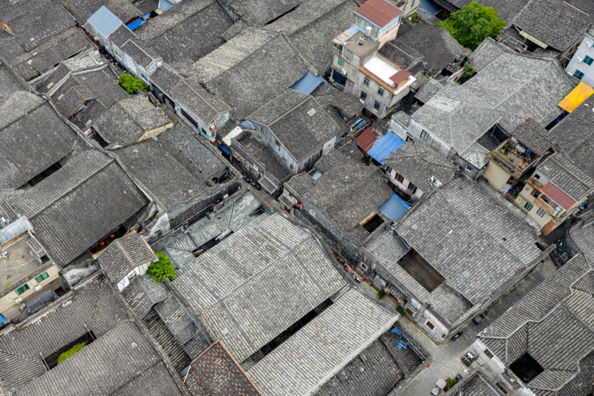 当地较完整保留着明清时期的街区格局。宋经摄