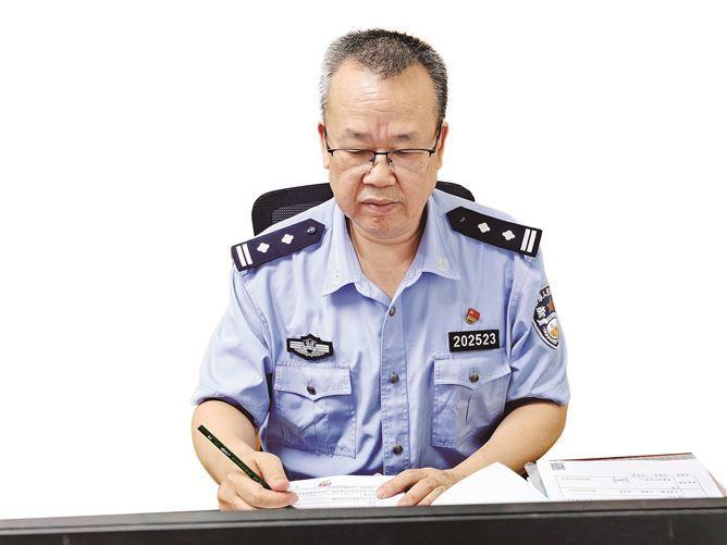 石瑞锦