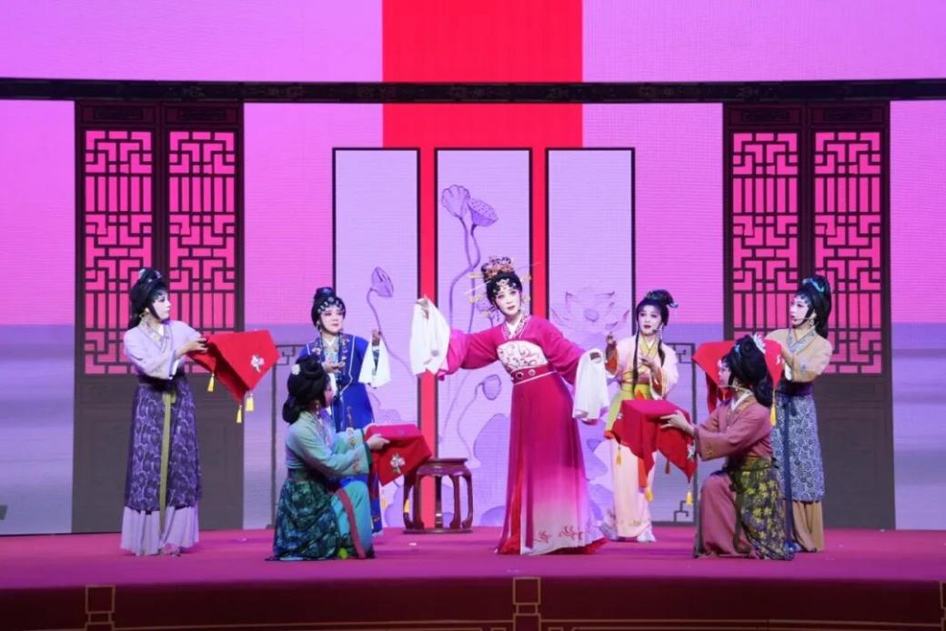 《梳发立志》桥段。莆田市广电中心供图