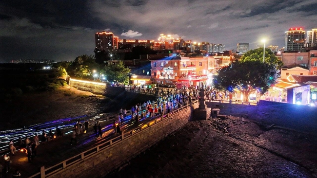 七夕主题活动点亮世遗之夜