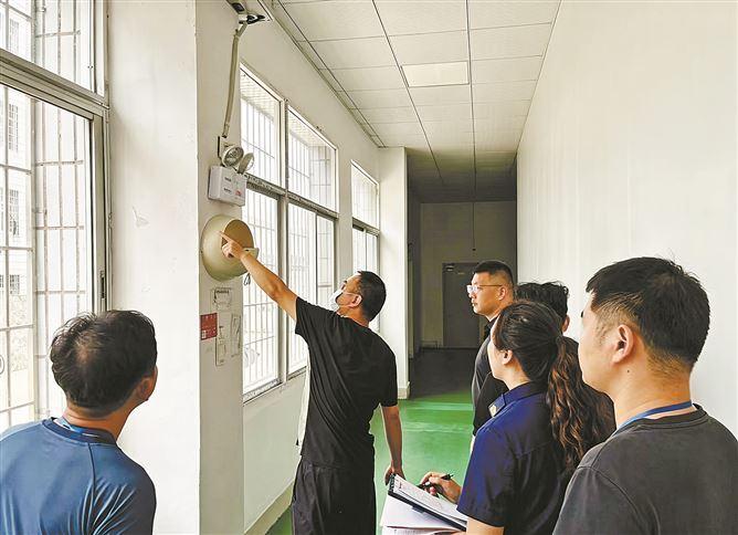 厦门市消安委办牵头，多部门协同分工，开展专项整治行动。