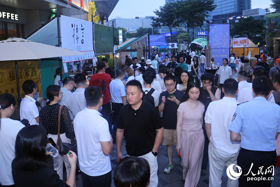 思明微醺生活节在现场同步举行。人民网记者 陈博摄