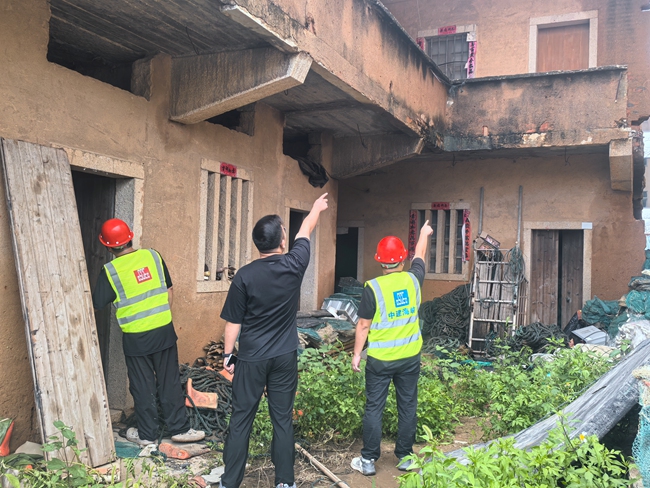 莆田中建公司项目专业技术人员到严重受灾区域开展房屋安全隐患排查